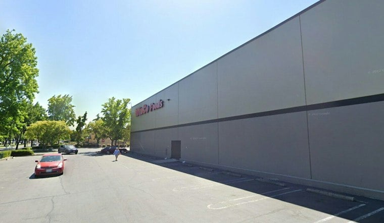 Man Plunges 50 Feet Through WinCo Skylight, Lands on Store Racks