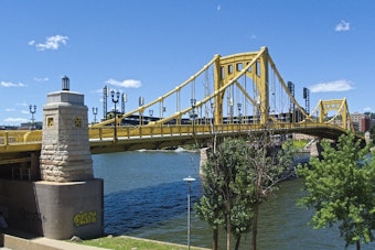 Man Pulled From Allegheny River Near Downtown Bridges Dies at Hospital