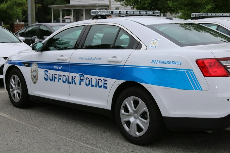 Man Shot Before Dawn on Sleepy Hole Road in Suffolk, No Suspect Found