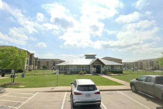 Man Shot Dead in Car at South Fort Worth Apartment Complex, No Arrest Yet