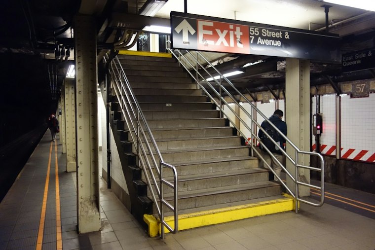 Man Shot Inside Midtown Manhattan Subway Station, Trains Diverted