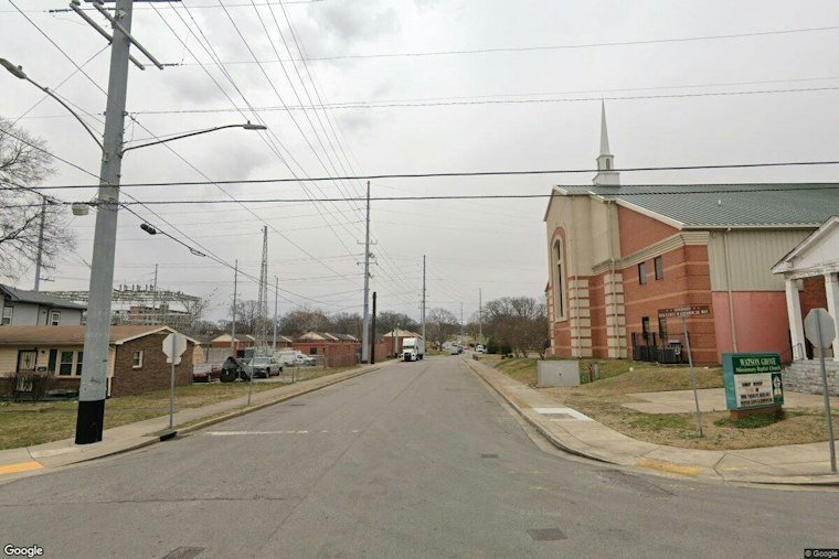 Man Shot on Edgehill Porch, Nashville Police Hunt Gunman Who Fled