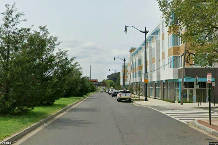 Man Shot on Kenilworth Avenue NE, Blocks From Deanwood Metro Station