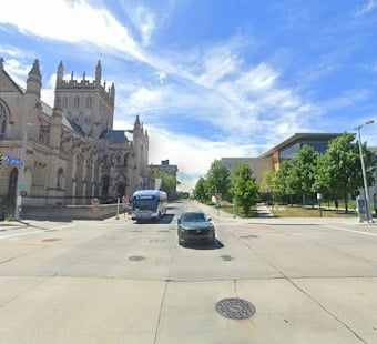 Man Shoves, Hits Woman Outside Cleveland State Building, Flees Toward Prospect