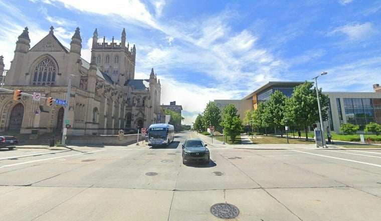 Man Shoves, Hits Woman Outside Cleveland State Building, Flees Toward Prospect