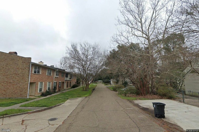 Man Stabbed at Baton Rouge Park, Officer Hurt as Suspect Taken Into Custody
