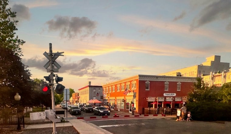 Manassas Fall Jubilee Turns 43, Brings Chainsaw Carving and Cinderella Downtown