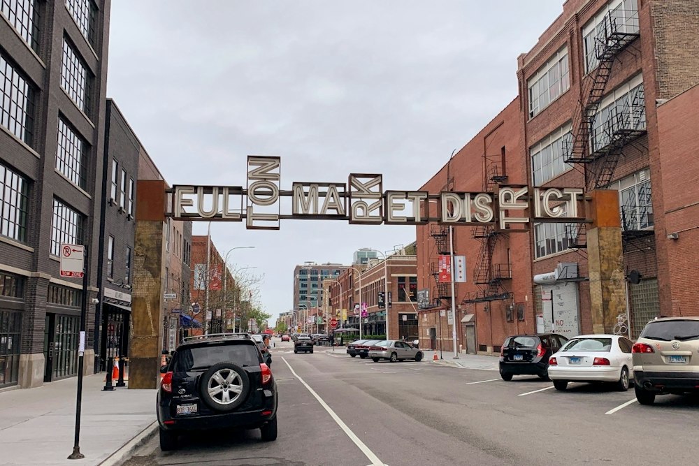 Manhattan Vintage Hits Fulton Market This Weekend With 50-Plus Dealers