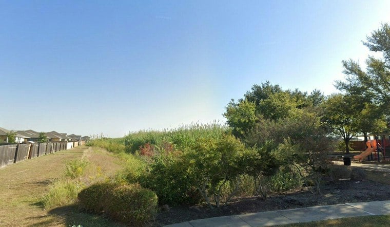 Manor Families Flee as Pecangate Way Brush Fire Spreads, Officials Suspect Arson