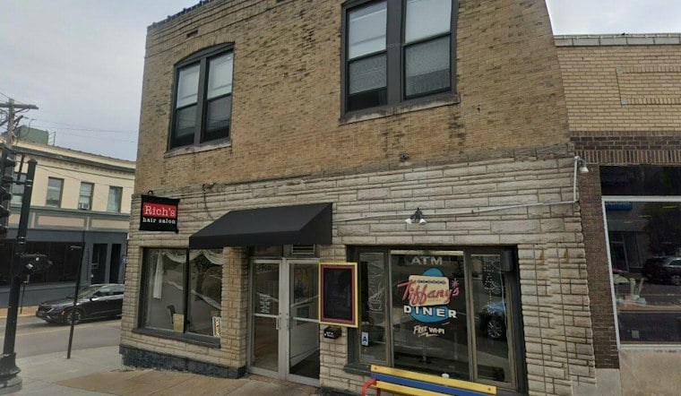 Maplewood Cook Cuts Power, Threatens to Torch Gus's Chicken With Peanut Oil
