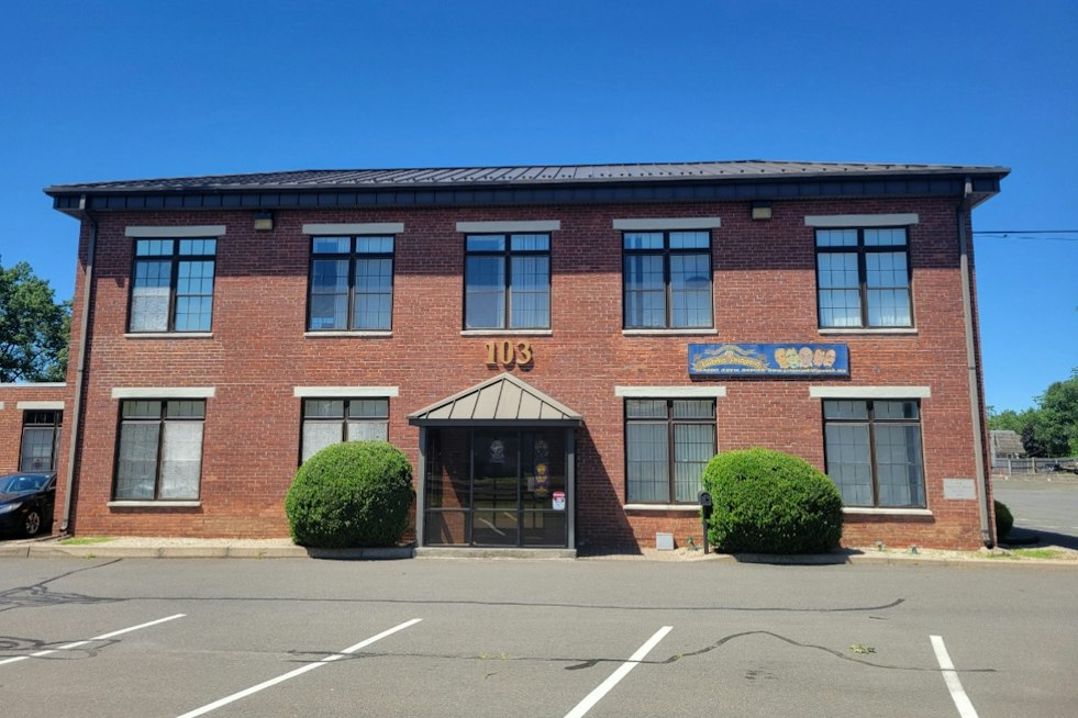 Mark Hamill Records New Lobby Greeting for Plainville's Witch's Dungeon Museum