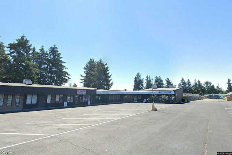 Masked Crew Smashes Lakewood Jewelry Store, Then Gets Trapped by Its Own Door