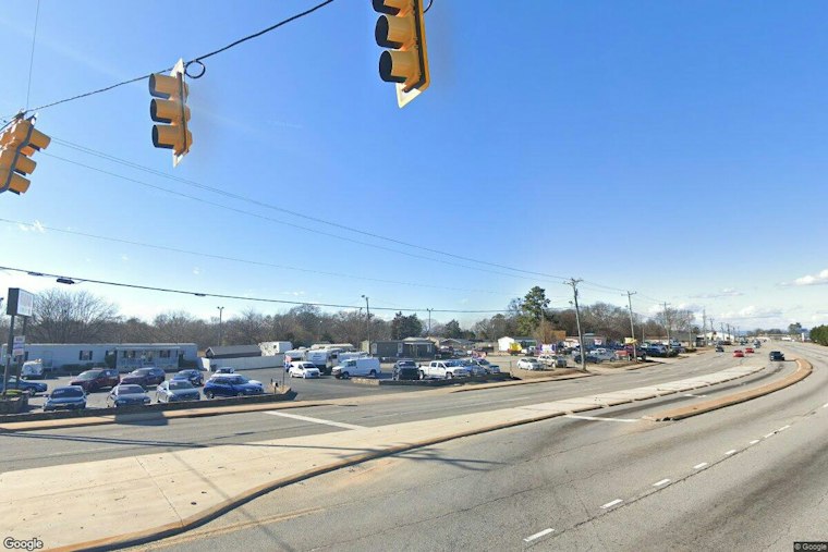 Masked Gunman Robs White Horse Road Store, Greenville Deputies Hunt Suspect