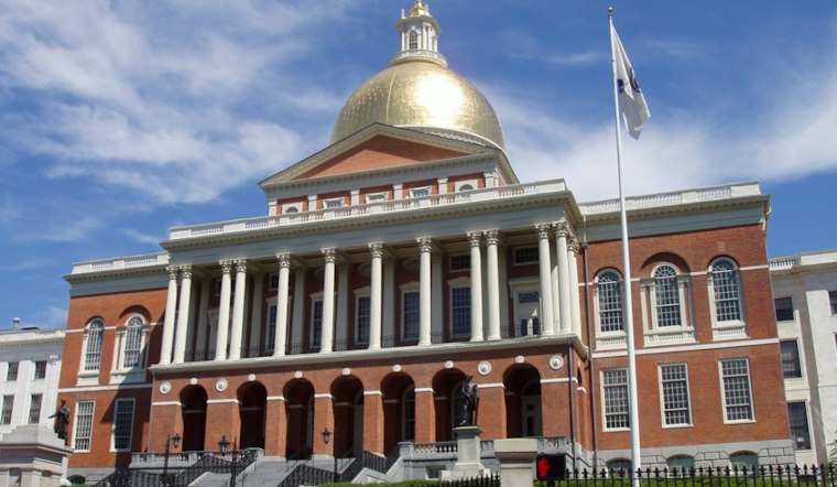 Massachusetts Bill Targets Drivers Who Livestream Behind the Wheel