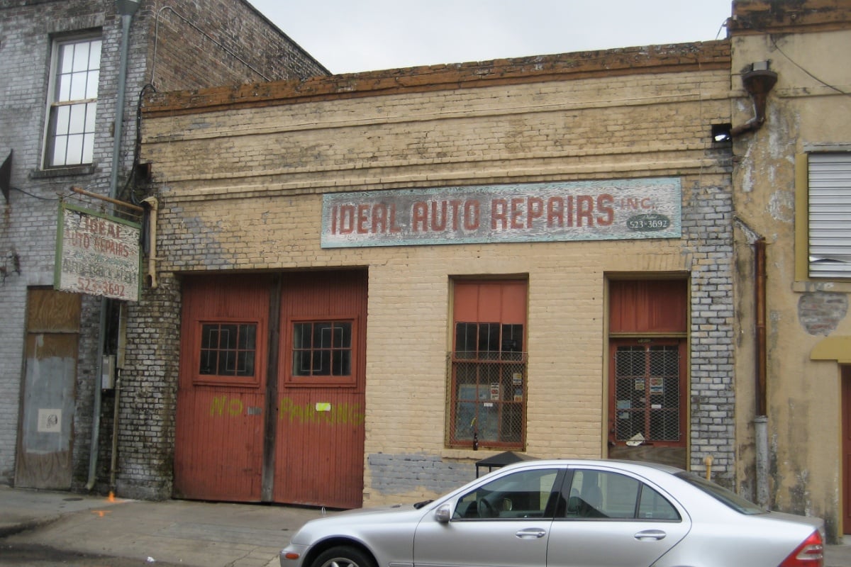 hoodline.com - Erica Campos - New Orleans Mechanic Runs Teen Auto-Shop Mentorship Program After Sons' Deaths