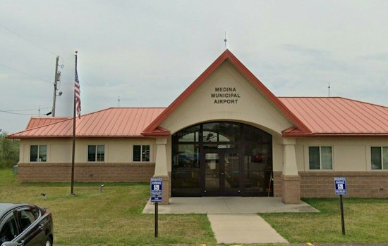 Medina Airport Lands 10-Unit Hangar Deal, Eyes Nearly 100 Planes on Field