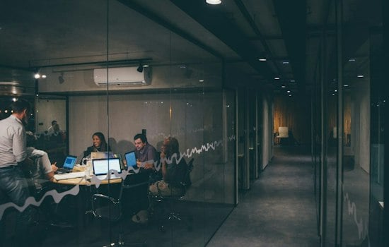 Meet Mike Davis, the AI Sales Coach Training Staff at Expedia, Visa and IBM