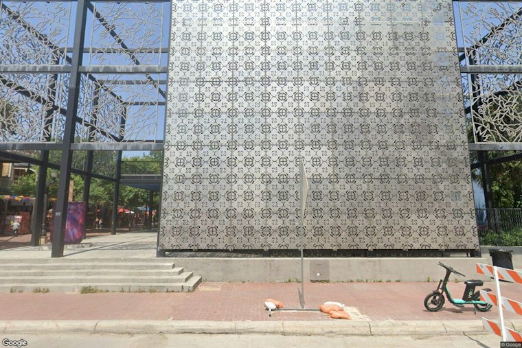 Mercado/Material brings neighborhood commerce into Centro de Artes