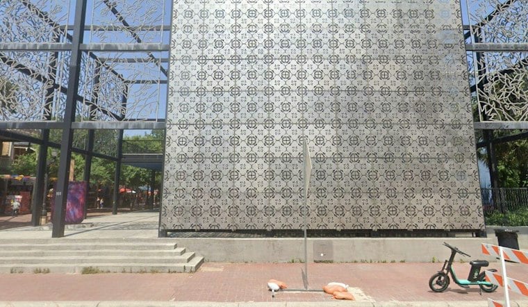 Mercado/Material brings neighborhood commerce into Centro de Artes