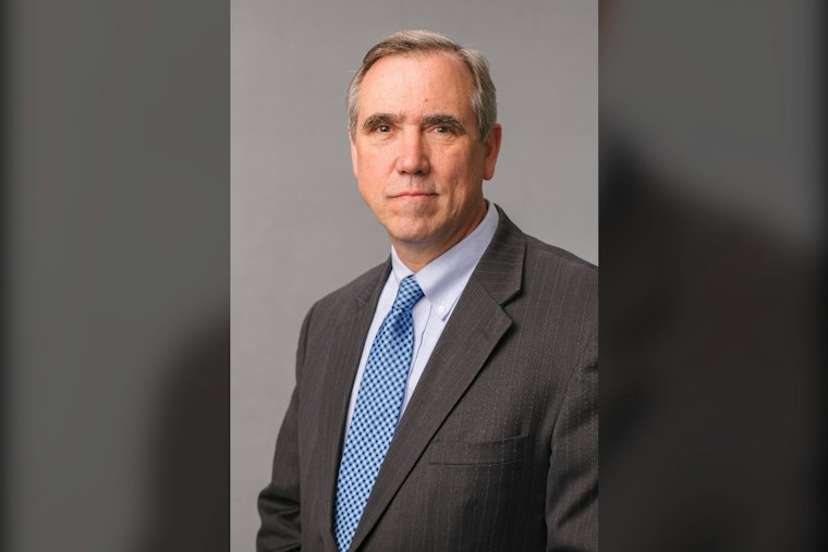 Merkley and Curtis Push Bill to 10X Death Benefits for Fallen Wildland Firefighters