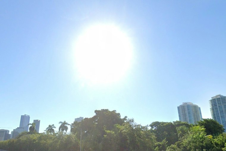Miami Basks in Brief Dry Spell Before Weekend Washout
