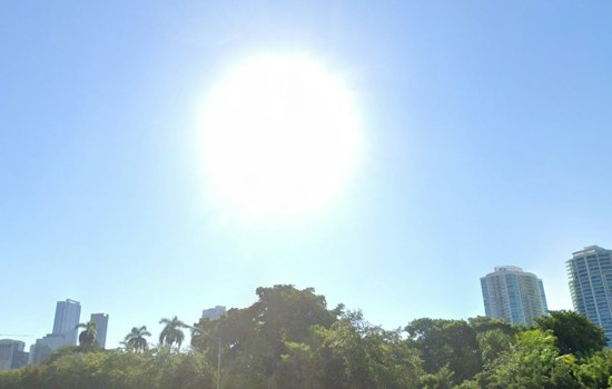 Miami Basks in Brief Dry Spell Before Weekend Washout