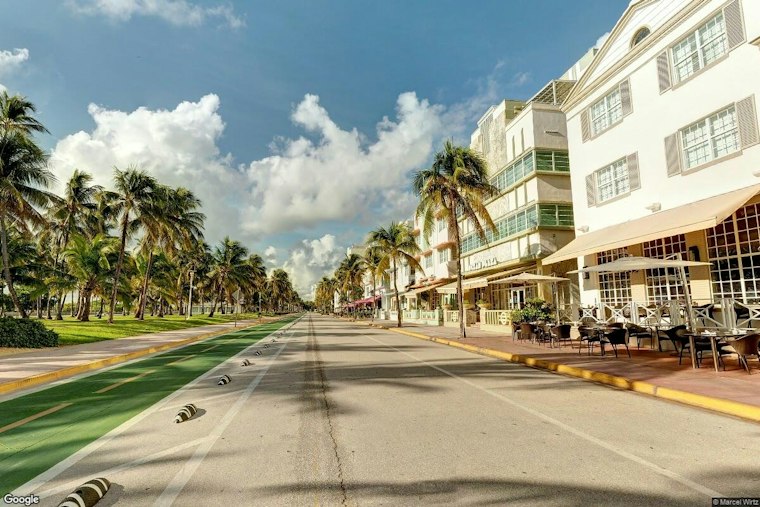 Miami Beach's Free Holiday Light Show Returns to Ocean Drive With a Drone Spectacle