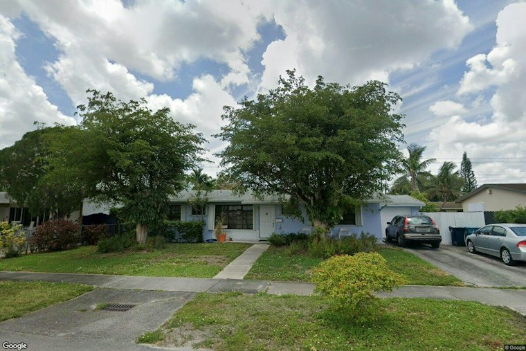 Miami-Dade Deputies Search for Missing 79-Year-Old Woman, Family Hasn't Heard From Her