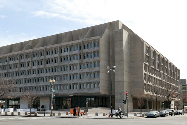 Michigan Migrant Kids May Lose Independent Lawyers as HHS Plans In-House Legal Team