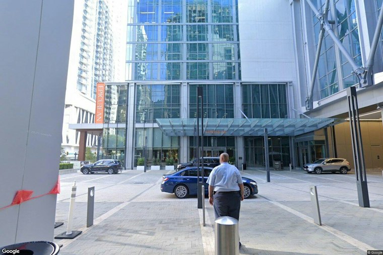 Midtown's Epicurean Hotel Sells Out Rooftop Food Fest With 25-Plus Restaurants