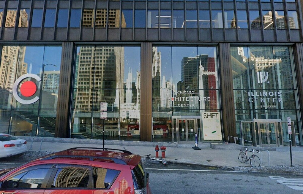 Mies van der Rohe Tower at 111 E. Wacker Heads to Foreclosure Auction