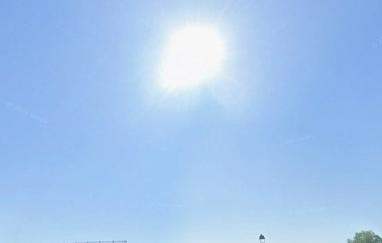 Mile High Sizzle: Denver’s Summerlike Weekend Breaks With Midweek Showers