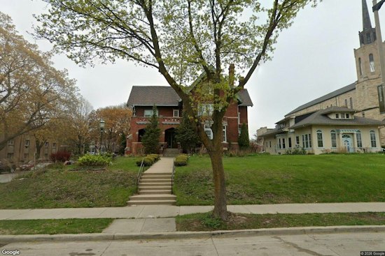 Milwaukee Brothers Bring Mind-Reading, Burlesque Back to Brumder Mansion