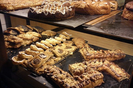 Milwaukee's Poppy Bakery Marks One Year With Tombstone Eclairs, Apple Croissants