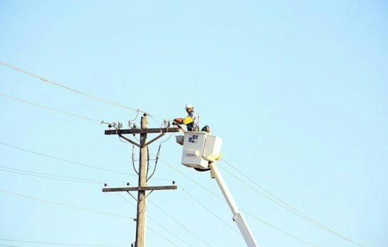 Molokaʻi Braces for Six-Day Blackout as Hawaiian Electric Hardens Grid