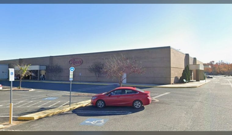 Monroe Police Hunt Jeweler Thief Who Bolted Through Saslow's Back Exit