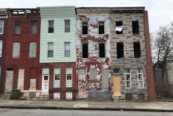 Moore Signs Orders to Fast-Track Maryland Housing, Targets Baltimore Vacants