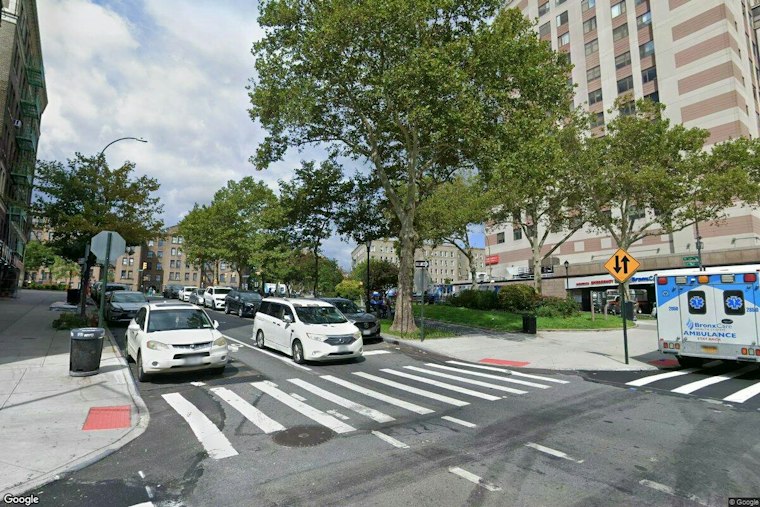 Moped Bandit Stabs Bronx Man, 30, in Leg During NYC Jewelry-Snatching Spree