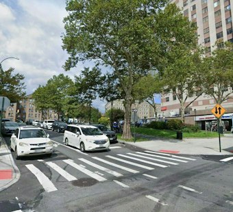 Moped Bandit Stabs Bronx Man, 30, in Leg During NYC Jewelry-Snatching Spree
