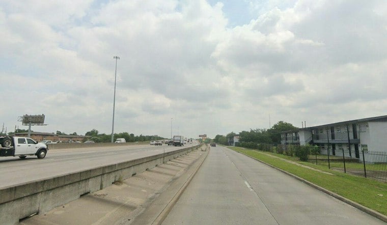 Motorcyclist, 41, Dies After Losing Control on South Loop East Feeder Road