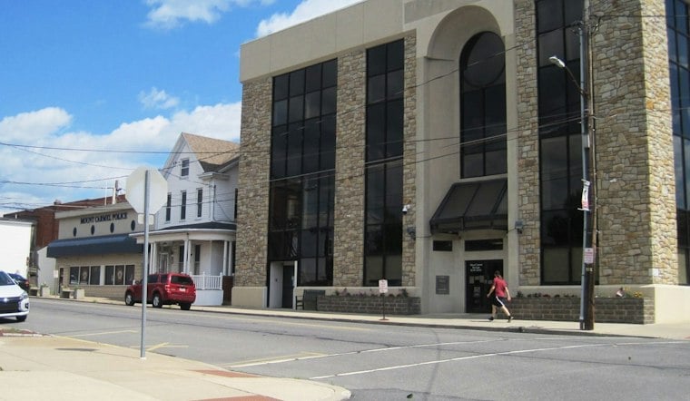 Mount Carmel Knife Fight Over Affair Lands Both Men Identical Charges