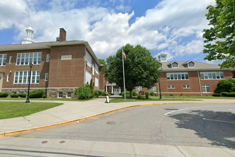 Mount Kisco Gas Line Struck by Crew, Elementary Students Bused to Fox Lane