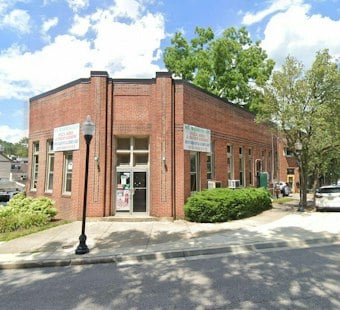 Mt. Washington Pizza Building Hits Market as Baltimore Retail Vacancies Climb