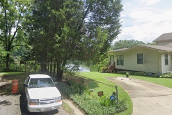 Mulga Mayor Demands Action as Gunfire Near Bayview Lake Hits Homes, Signs