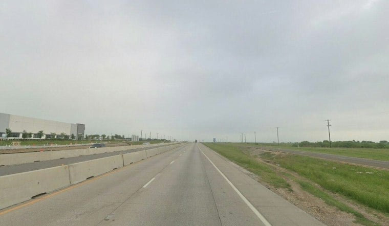 Multi-Vehicle Fire Shuts Southbound I-35 Near Denton, Diverts Traffic to FM 156