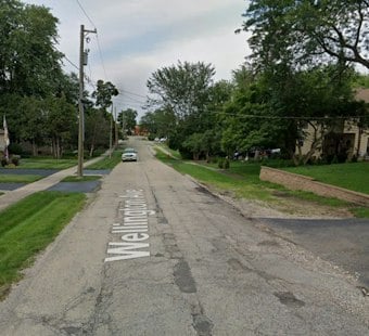 Mundelein Police Investigation Draws Officers to Wellington Avenue, Death Reports Unconfirmed