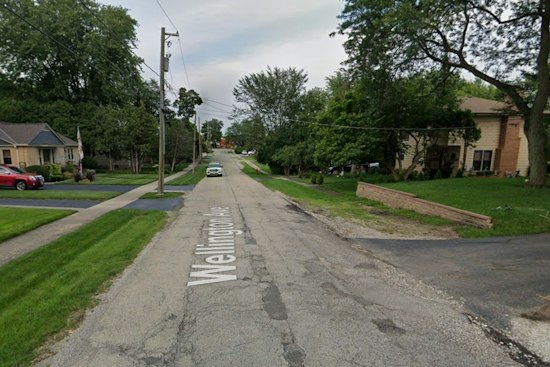 Mundelein Police Investigation Draws Officers to Wellington Avenue, Death Reports Unconfirmed