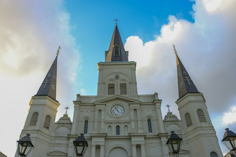 Naked Mississippi Man Accused of Touching Sleeping St. Francisville Woman, Swiping Church Extinguisher
