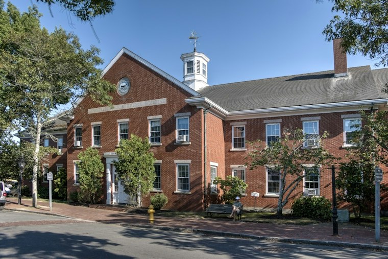 Nantucket Preservation Board Hires Staffer, But Fight Over Its Power Isn't Over