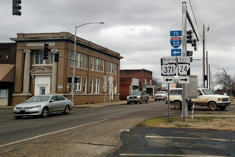 Nashville, Arkansas Teen, 18, Dies After Motorcycle Crosses Center Line Into Semi